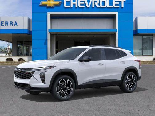 Summit White 2026 Chevrolet Trax FWD 2RS