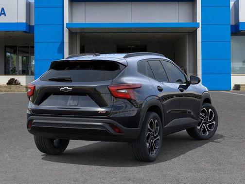 Mosaic Black Metallic 2026 Chevrolet Trax FWD 2RS