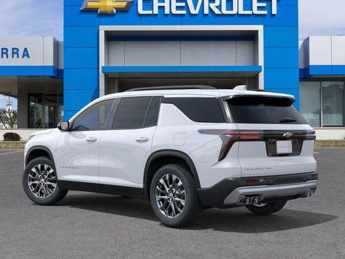 Summit White 2026 Chevrolet Traverse LT