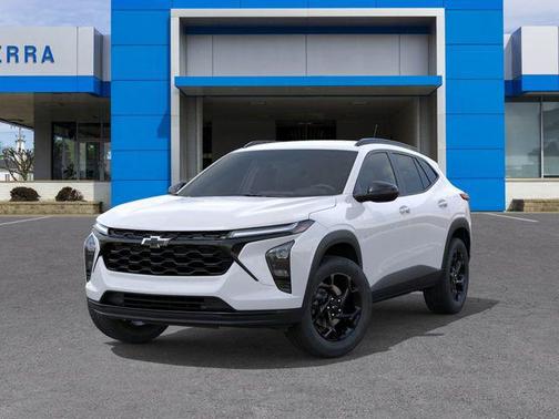Summit White 2026 Chevrolet Trax LT