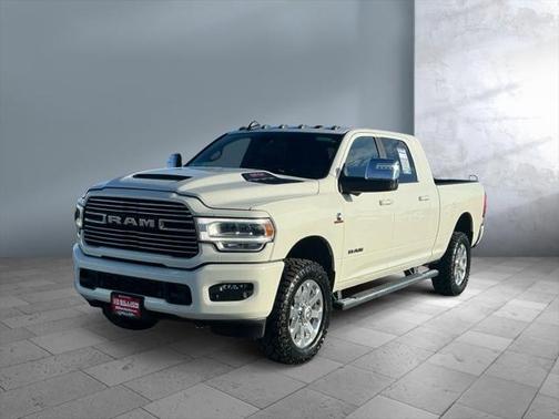 2024 RAM 2500 Laramie Crew Cab 4x4 64' Box