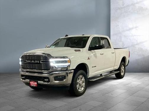 2022 RAM 3500 Laramie Crew Cab 4x4 64' Box