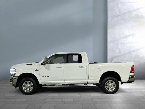 2022 RAM 3500 Laramie Crew Cab 4x4 64' Box