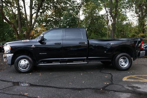 2024 RAM 3500 Big Horn Crew Cab 4x4 8' Box