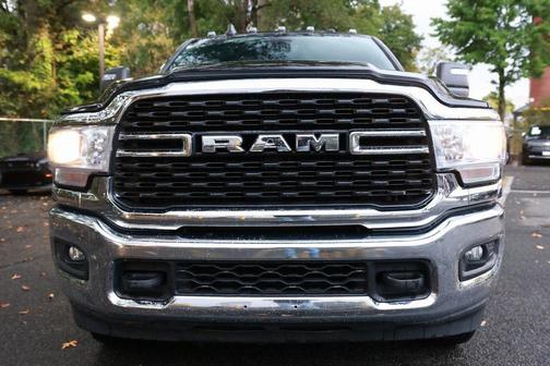 2024 RAM 3500 Big Horn Crew Cab 4x4 8' Box