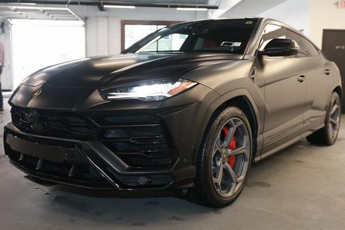 2019 Lamborghini Urus Base