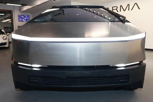 2024 Tesla Cybertruck Cyberbeast