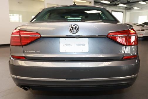 2016 Volkswagen Passat 1.8T SE w/Technology