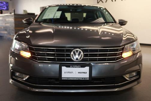 2016 Volkswagen Passat 1.8T SE w/Technology