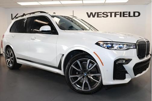 2022 BMW X7 M50i