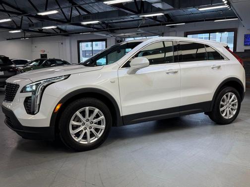 2023 Cadillac XT4 Luxury