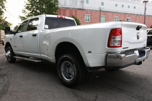 2023 RAM 3500 Big Horn Crew Cab 4x4 8' Box