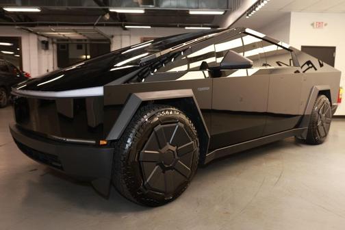 2024 Tesla Cybertruck Cyberbeast