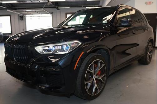 2022 BMW X5 M50i