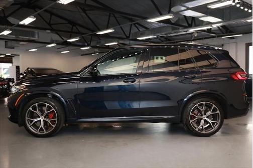 2022 BMW X5 M50i