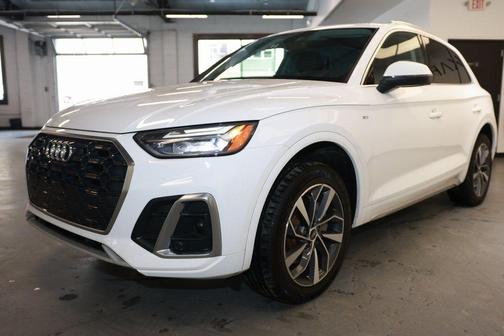 2022 Audi Q5 45 S line Premium Plus