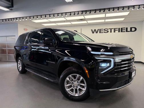 Black 2025 Chevrolet Suburban LT