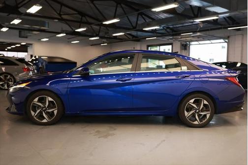 2021 Hyundai ELANTRA Limited
