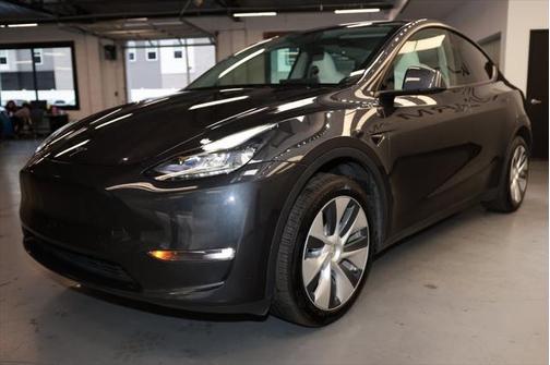 2024 Tesla Model Y Long Range Dual Motor All-Wheel Drive
