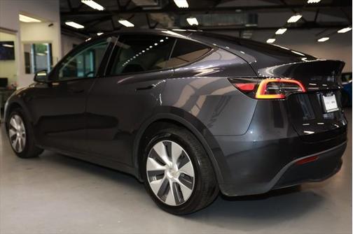 2024 Tesla Model Y Long Range Dual Motor All-Wheel Drive