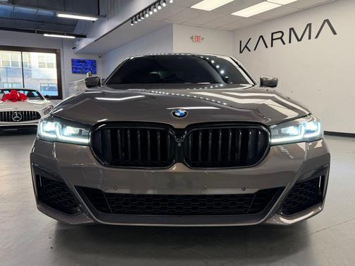 Alvite Grey Metallic 2023 BMW M550 i Xdrive