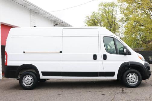Bright White Clearcoat 2025 RAM ProMaster 2500 Tradesman