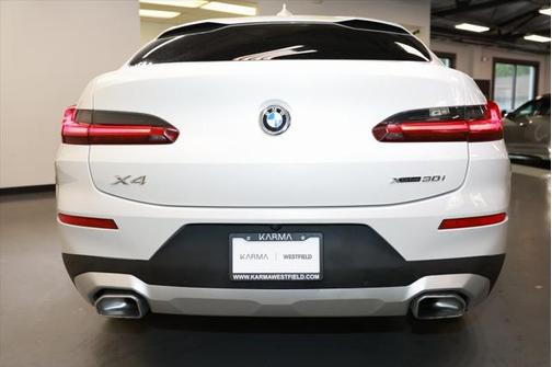 2024 BMW X4 xDrive30i