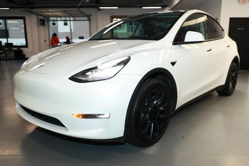 2021 Tesla Model Y Long Range Dual Motor All-Wheel Drive