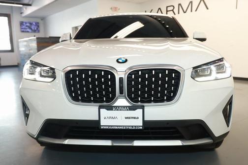 2024 BMW X4 xDrive30i