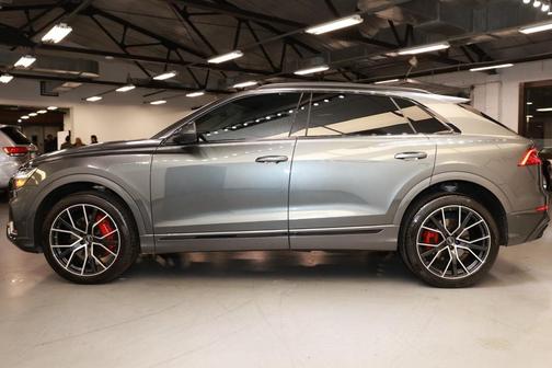 2023 Audi Q8 55 Premium Plus