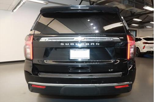 2023 Chevrolet Suburban LT
