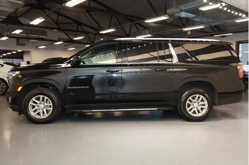2023 Chevrolet Suburban LT