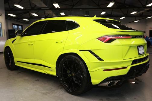 2023 Lamborghini Urus S
