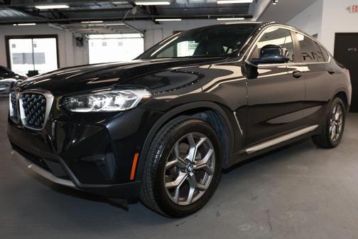 2025 BMW X4 xDrive30i