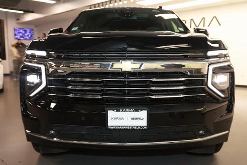 2025 Chevrolet Suburban LT