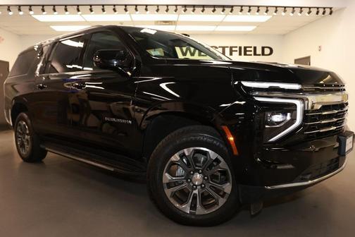 2025 Chevrolet Suburban LT