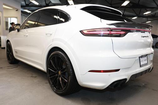 2022 Porsche Cayenne GTS