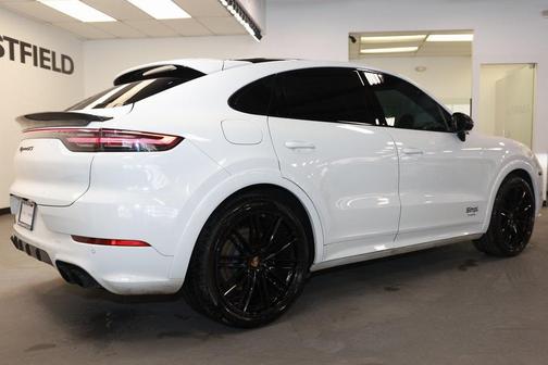 2022 Porsche Cayenne GTS