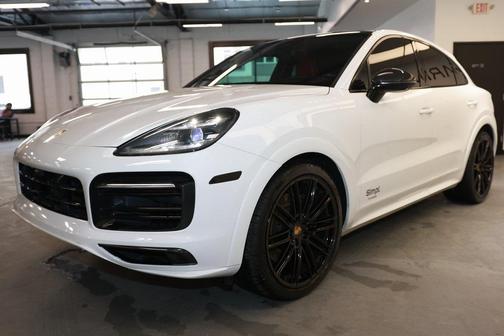 2022 Porsche Cayenne GTS