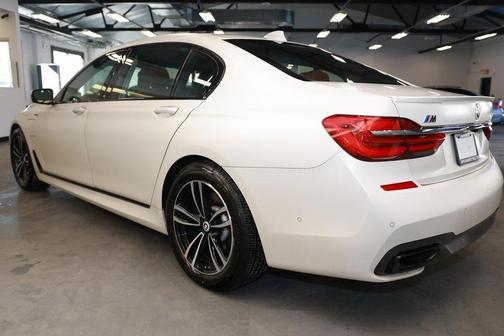 2018 BMW 740e xDrive iPerformance