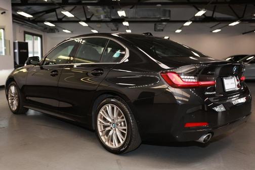 2024 BMW 330 i xDrive