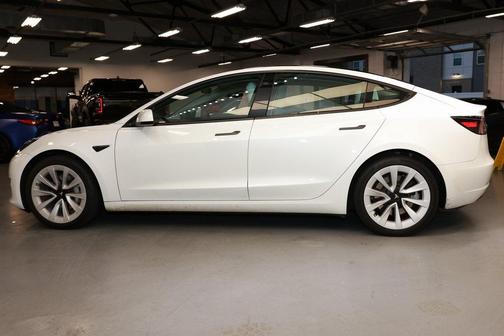 2023 Tesla Model 3 Standard Range