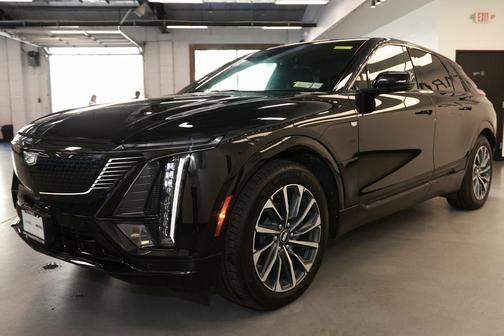 2024 Cadillac LYRIQ Sport