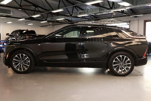 2024 Cadillac LYRIQ Sport