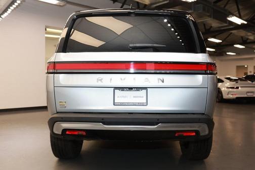 2023 Rivian R1S Adventure