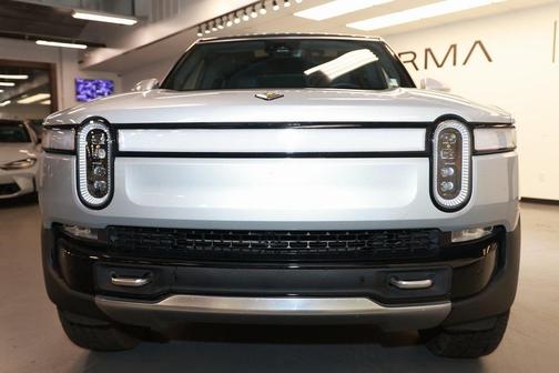 2023 Rivian R1S Adventure