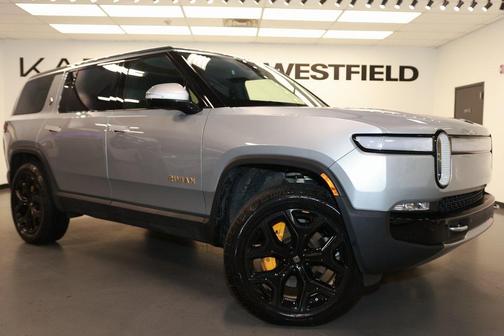 2023 Rivian R1S Adventure