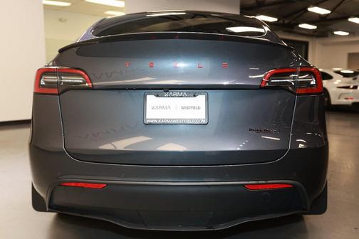 2022 Tesla Model Y Long Range Dual Motor All-Wheel Drive
