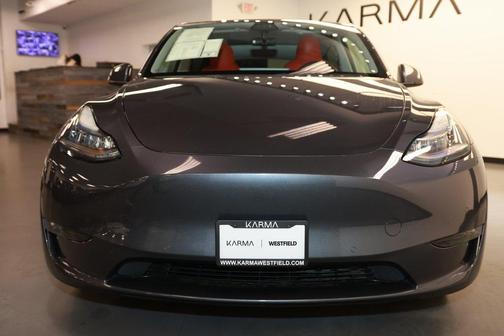2022 Tesla Model Y Long Range Dual Motor All-Wheel Drive