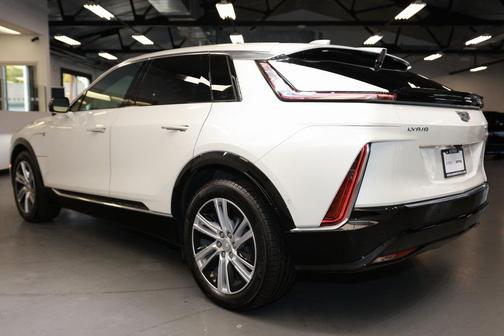 2024 Cadillac LYRIQ Tech